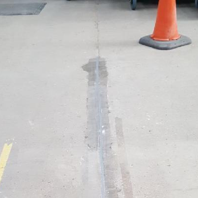 Superbond Cretex Rapid:Schnelle Reparatur für Beton und Steinböden - in nur 1 Stunde befahrbar