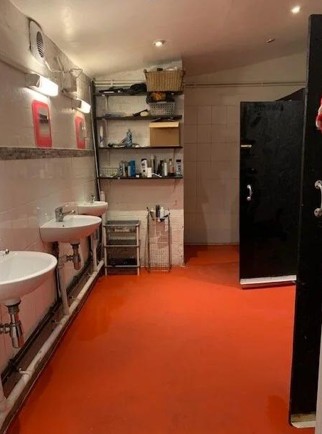 Epoxidharz-Bodenbeschichtung für Badezimmer, WC & Toilette | Superbond