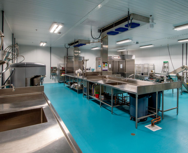 Epoxidharz Bodenbeschichtung für Gewerbeküchen & Gastronomie – 20 m